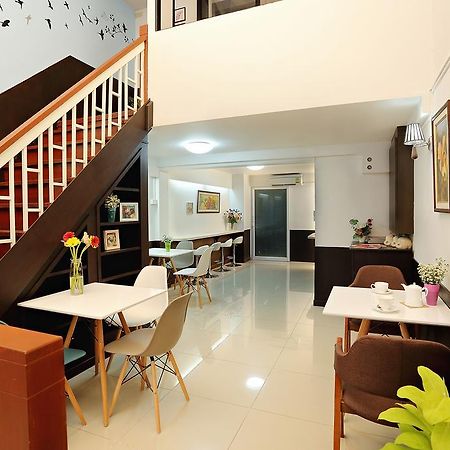 Baan Namtarn Guest House Bangkok Ngoại thất bức ảnh