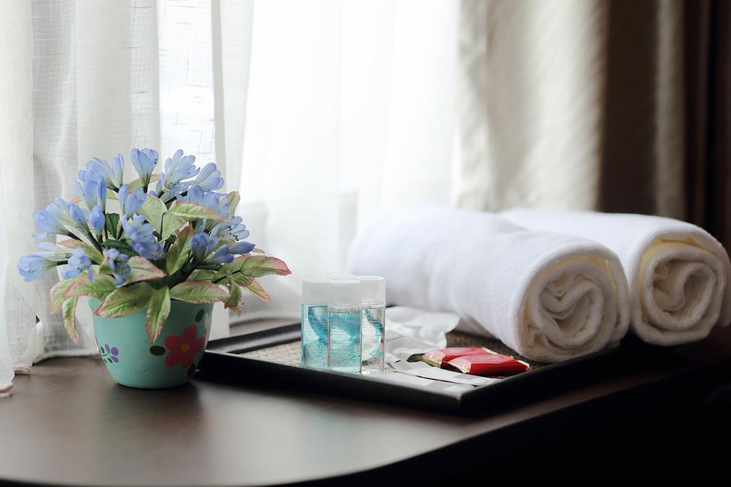 Baan Namtarn Guest House Bangkok Ngoại thất bức ảnh